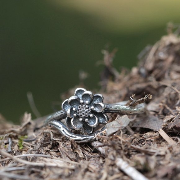 Antique Sterling Silver Lotus Flower Ring Cute - Picture 9 of 9
